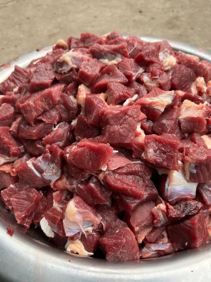 গরুর গোস্ত( হাড়ছাড়া )-কেজি
